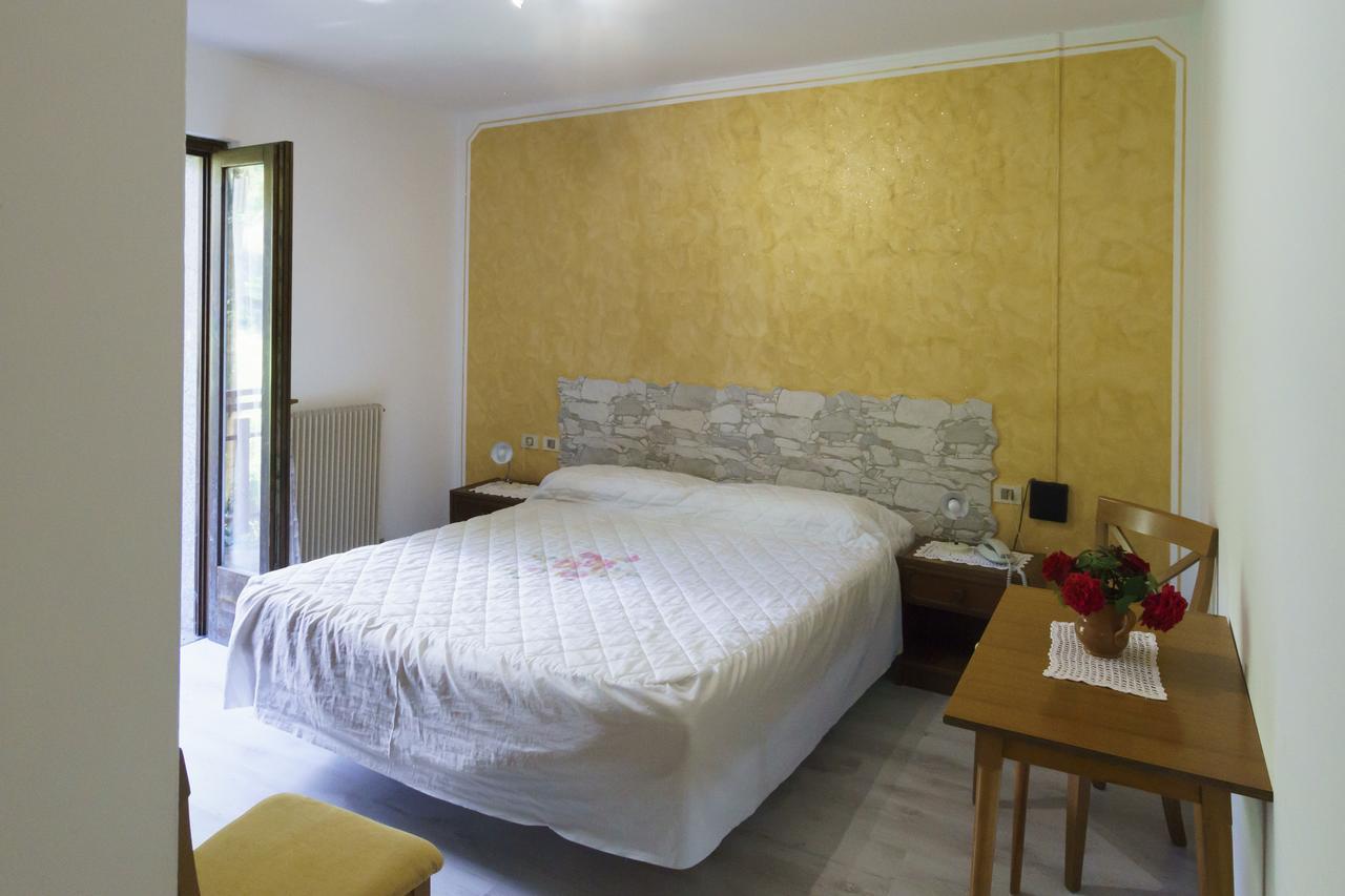 Albergo Roncone Exterior foto
