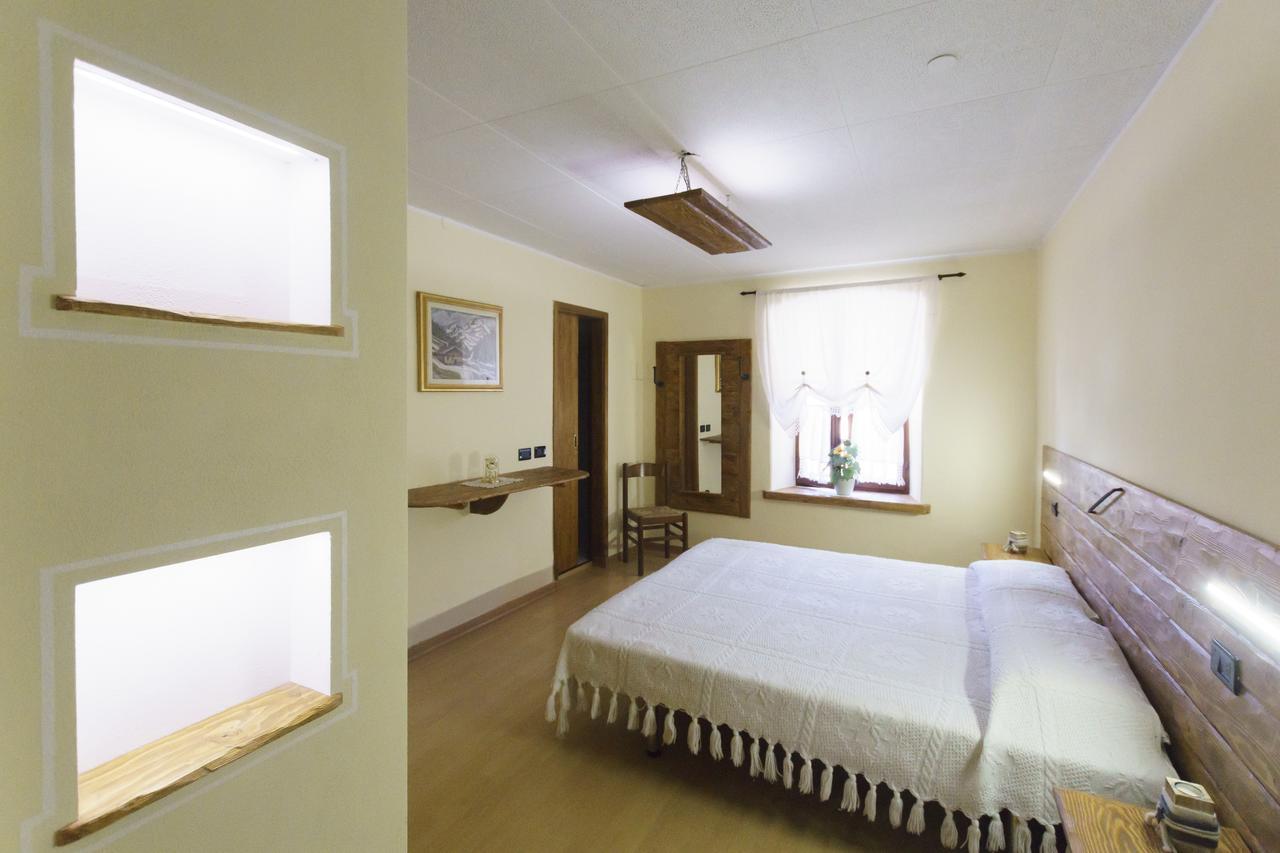 Albergo Roncone Exterior foto