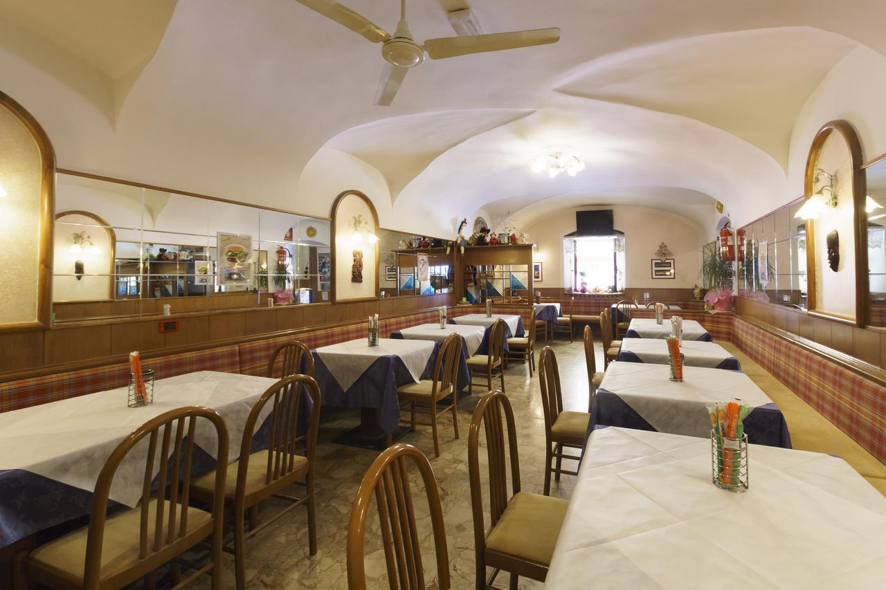 Albergo Roncone Exterior foto