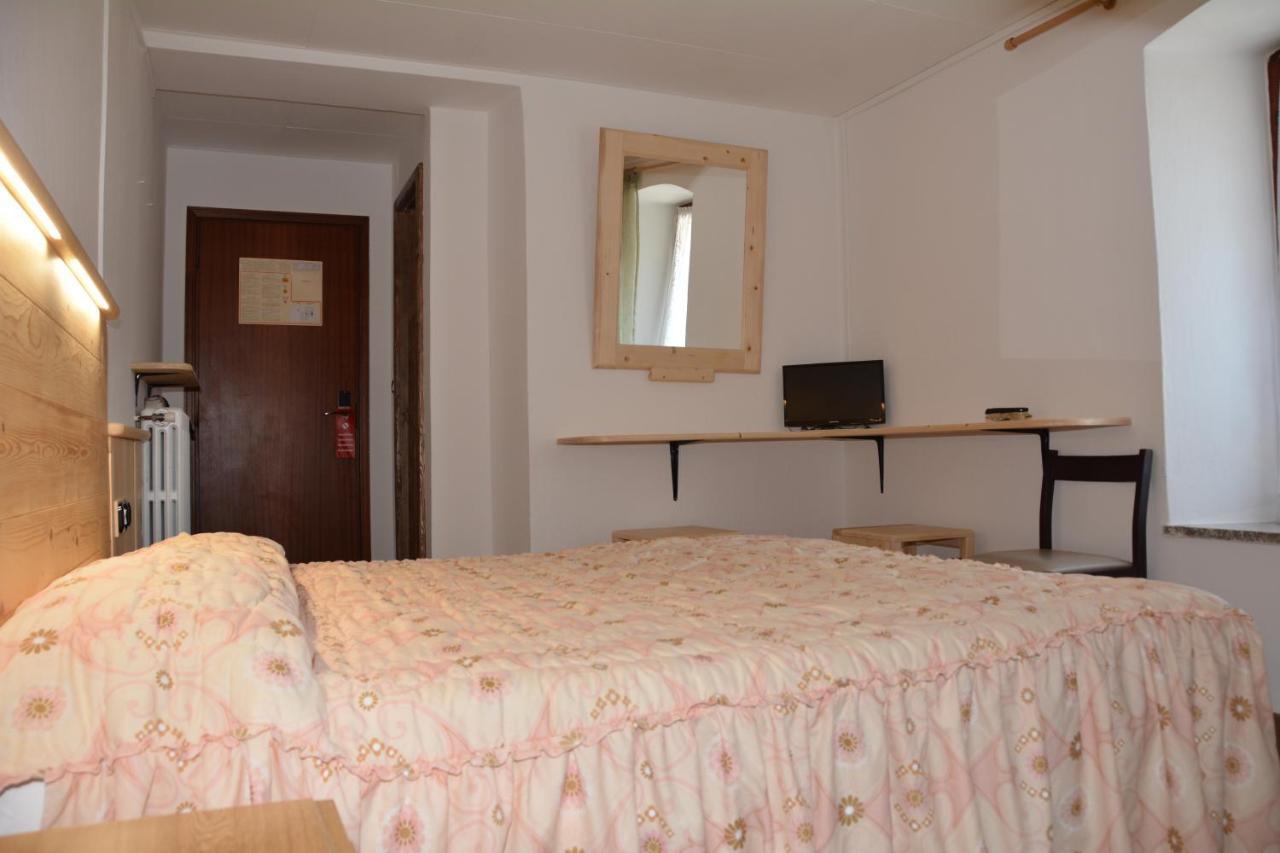 Albergo Roncone Exterior foto